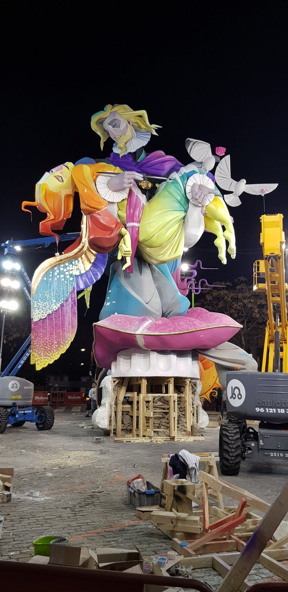 CalabuigPaco's tweet photo. Menos coronavirus y mas fallones como este de @najordana  #falles #falles2020 😍 https://t.co/wx3S1KGO2C