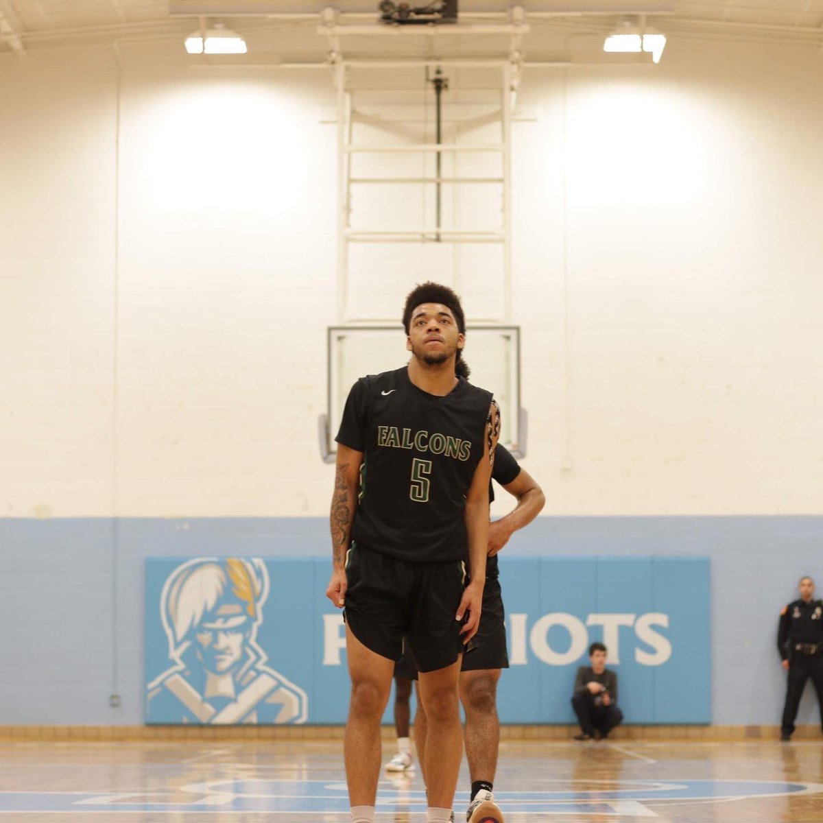 getabucketjay's tweet image. 