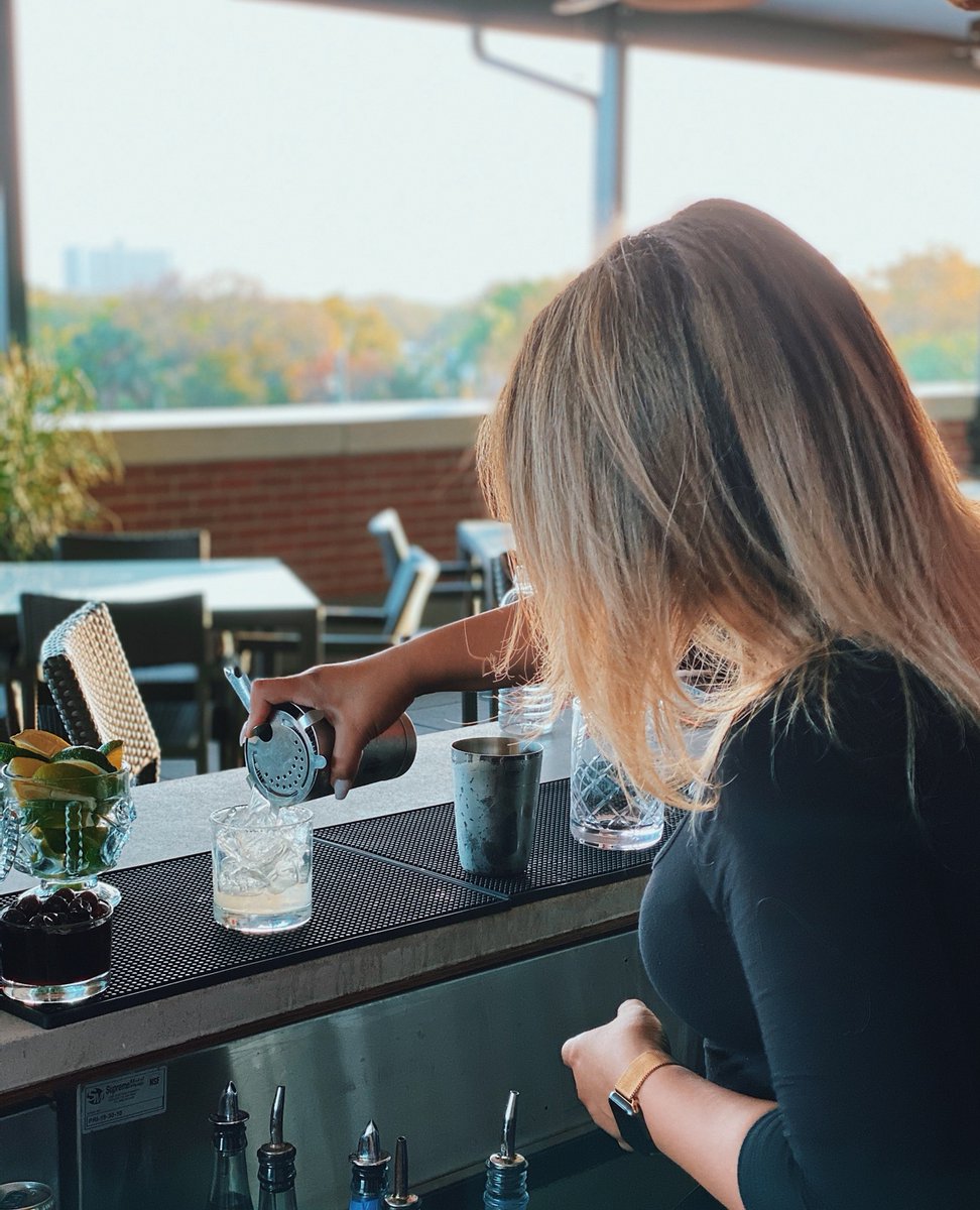 An extra hour of sun goes a long way.🌅  See you at Happy Hour!