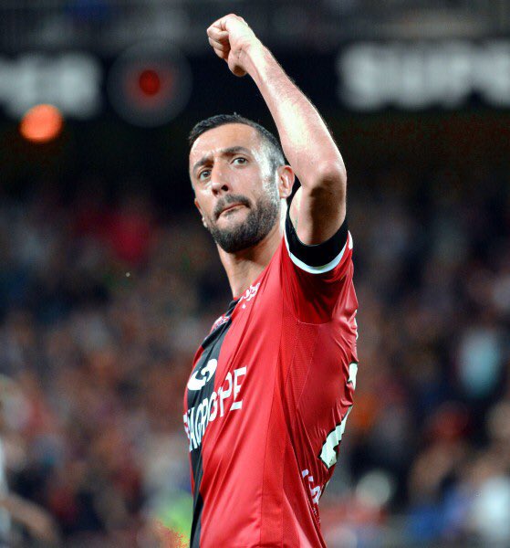 Team_EAG's tweet photo. Jonathan Martins Pereira devrait mettre un terme à sa carrière ! Un mec en or, proche des supporters et qui ne triche pas ! Il aura marqué l’histoire du club ! #MerciJMP https://t.co/LDMGYgQp0g