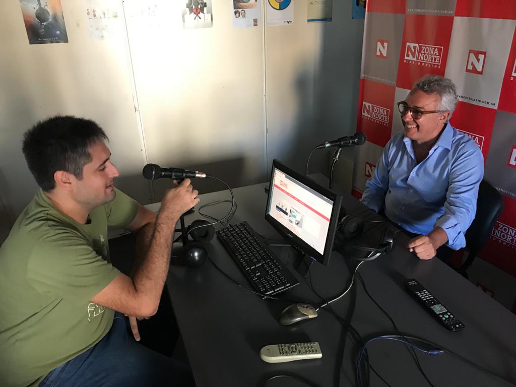 PrensaJZamora's tweet photo. #EnMinutos | @ZamoraJulio junto a @cristian_salles por @AQUINOHA1540. Escuchalo en vivo acá 👉 https://t.co/khWj52Yvuu https://t.co/V04S9Ts9Rl