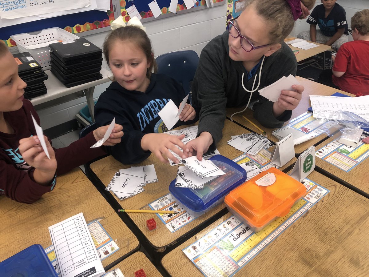 Synergizing through some challenging fractions = fantastic math discussions! #3rdLightsTheWay #BetterTogether <a href="/HCPSLanier/">Lanier Elementary</a>