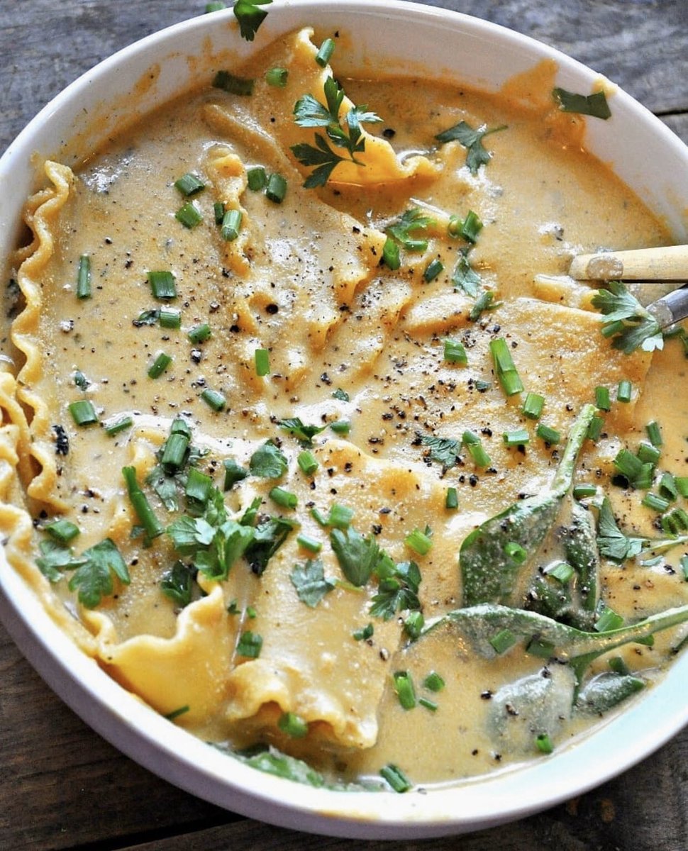 StoreTurmeric's tweet image. Cooking with turmeric.. making curries. #turmericpowder #cookingwithturmeric #curry @StoreTurmeric