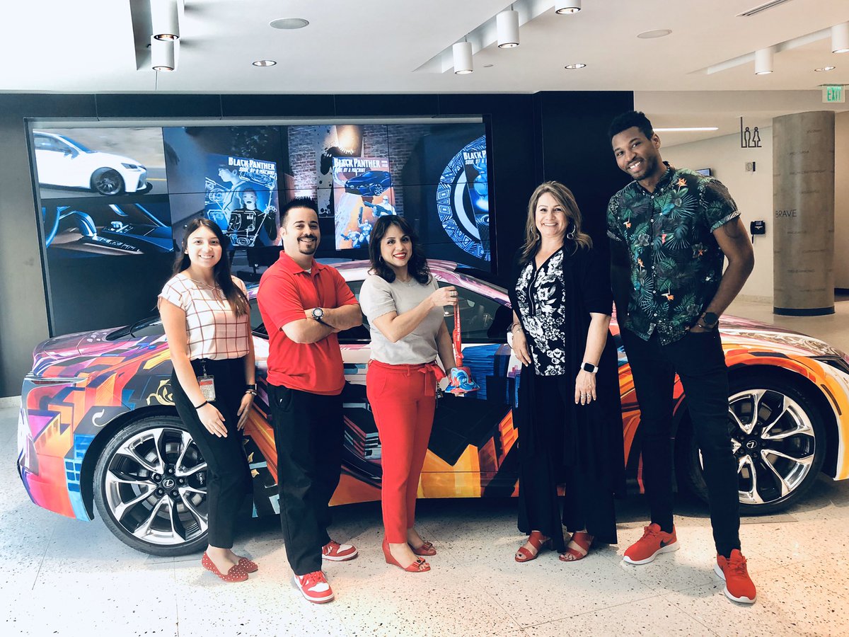 Erika1Romero's tweet photo. Showing off our red shoes👠of @RedShoeMovement mission to accelerate representation of women at the top. Today, we join then as a Celebrating Partner in the “Ring the Bell on the 7 seas” #IWD2020 #GenderBell #IWDleader #lifeatlexus #lexus #valiantwomenoftoyota #toyota https://t.co/GLkUnWEm0H