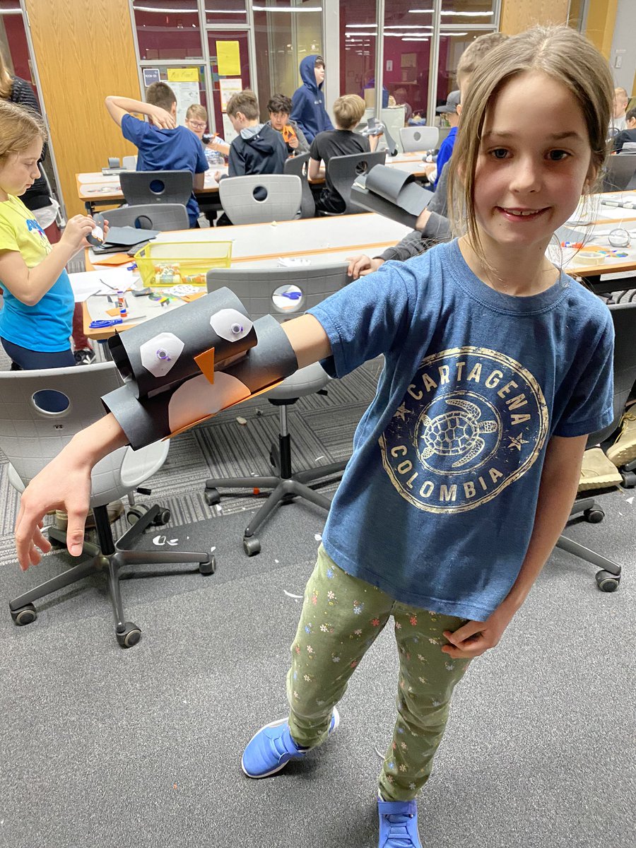 katiebillie_'s tweet photo. Thank you @shedd_aquarium for showing our #62Intersession kids around the penguin exhibit today! The kids loved learning and asking questions about penguins! #62Learns #62ICS https://t.co/mjEKpQjeH2
