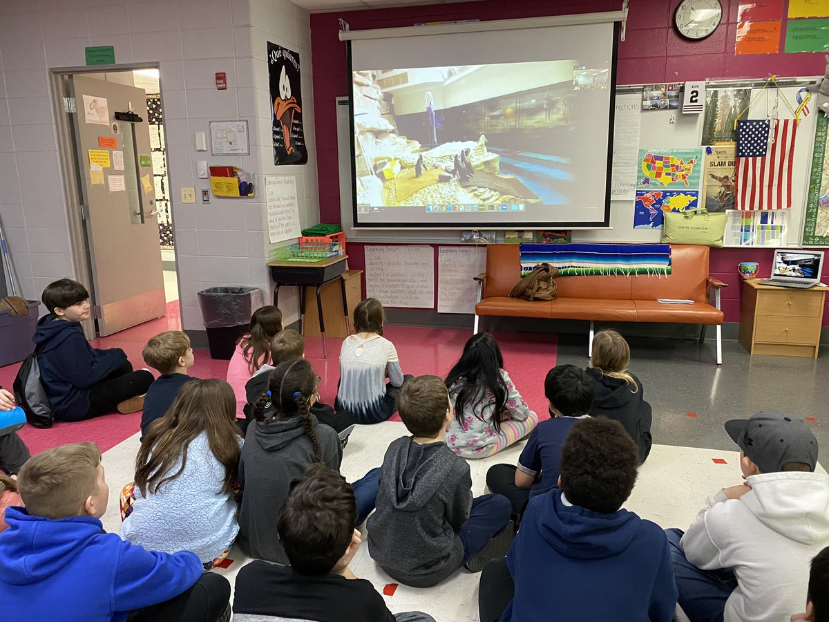 katiebillie_'s tweet photo. Thank you @shedd_aquarium for showing our #62Intersession kids around the penguin exhibit today! The kids loved learning and asking questions about penguins! #62Learns #62ICS https://t.co/mjEKpQjeH2
