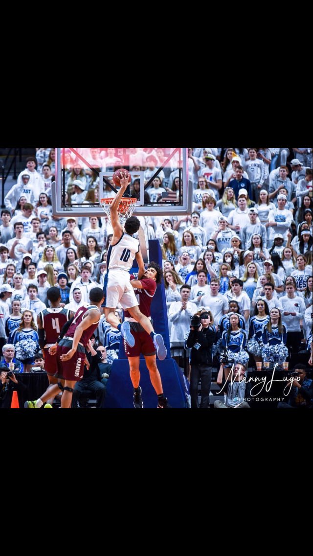 CoachChadMalone's tweet photo. 💙🦅🏀 https://t.co/5Ftj8xw808