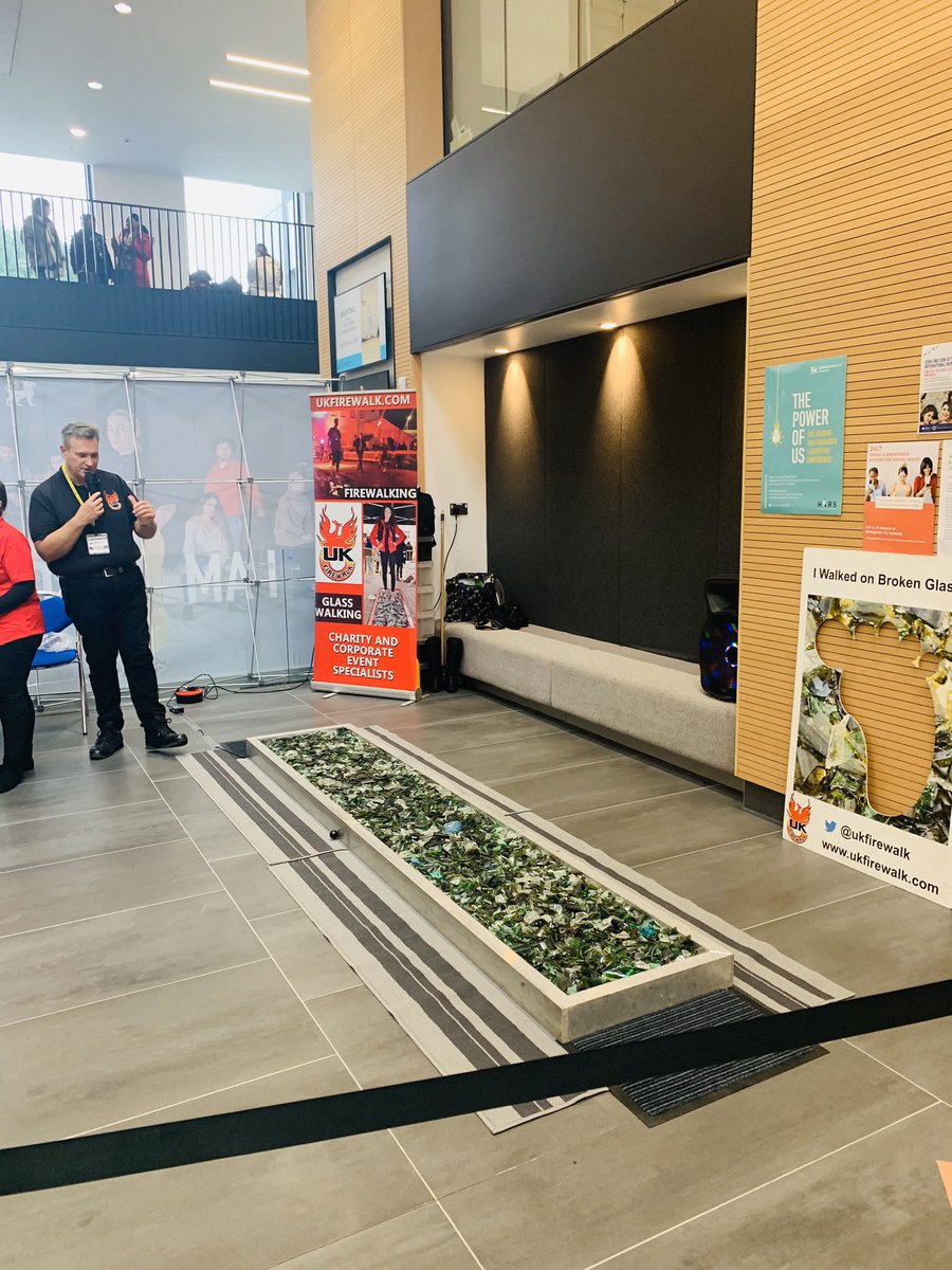 AbbieFBarnes's tweet photo. 💛Lively afternoon at Birmingham City University #BCUHELS in the atrium 💙 staff and #students had the opportunity to try #glasswalking today as part of @BCUGraduatePlus week 🌟 it definitely demands slow focused moments of extreme concentration 💫 https://t.co/xJHnUXGG6L