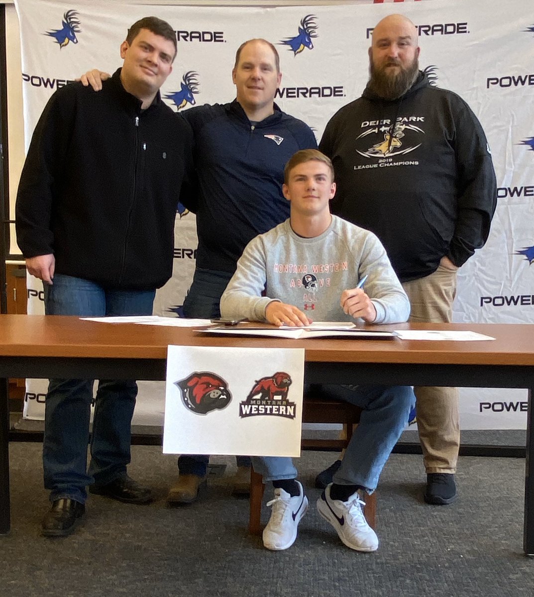 StagFootball's tweet photo. Congrats to @Matthewtj77 and good luck at Western.  #allgoodindahood #stagup #keepgrindin @UMWFootball @StagFootball @StagAthletics @CoachCGilbert @CoachStamps49 @Coach_BrownDPHS https://t.co/qf3VJy9aHV