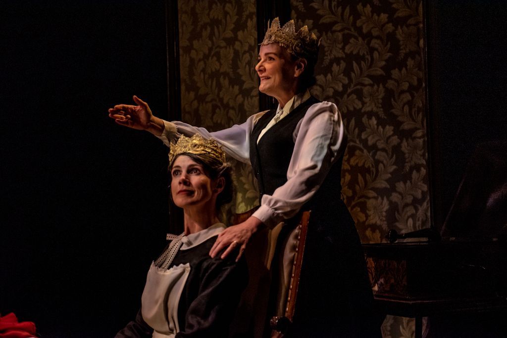 TheatreNS's tweet image. #Merritts2020 nomination feature: "Hamlet"
Produced by Below the Salt @halifaxhamlet 

Jackie Torrens &amp;amp; Burgandy Code each receiving an Outstanding Performance in a Leading Role nomation for portraying Hamlet &amp;amp; Claudius, respectively!

Photos by @StooMetz|buff.ly/3andtus