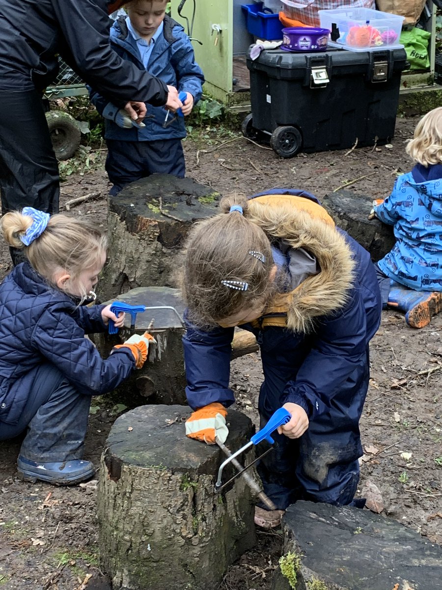 ManorHseSchool's tweet photo. Trying out tools for the first time #forestSchool #sawing #woodcraft @ManorHseSchool #UnforgetableExperiences https://t.co/rH4PqQj2qw