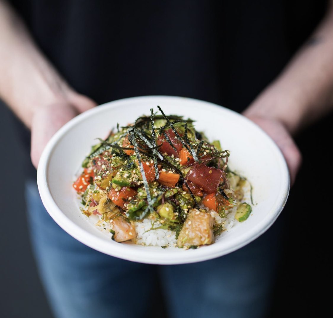 This Rainbow Bowl has us daydreaming over here 🌈💭 #pdxeats #eaterpdx #pdxfoodie