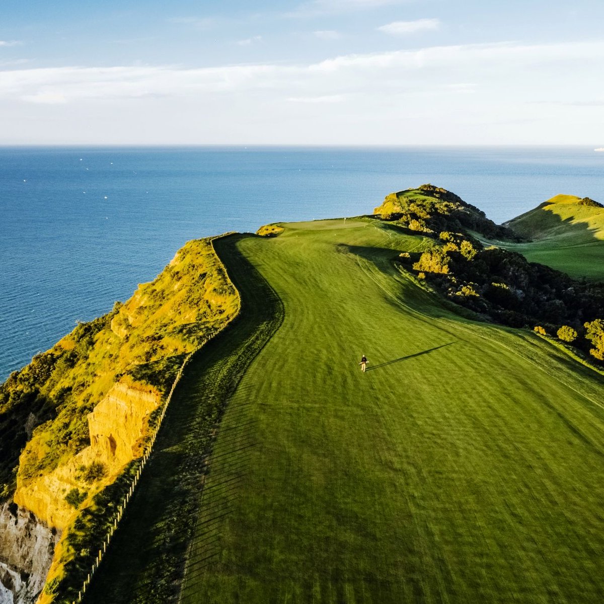 golf_explorer's tweet photo. Golf is the #1 participation sport for men and #2 for women in New Zealand. Combine this enthusiasm for outdoor pursuits, with some of the world's most epic landscapes and little wonder New Zealand boasts many world-class golf courses. https://t.co/BZ6ZDI8Jfi https://t.co/uBFUd1V5Z2