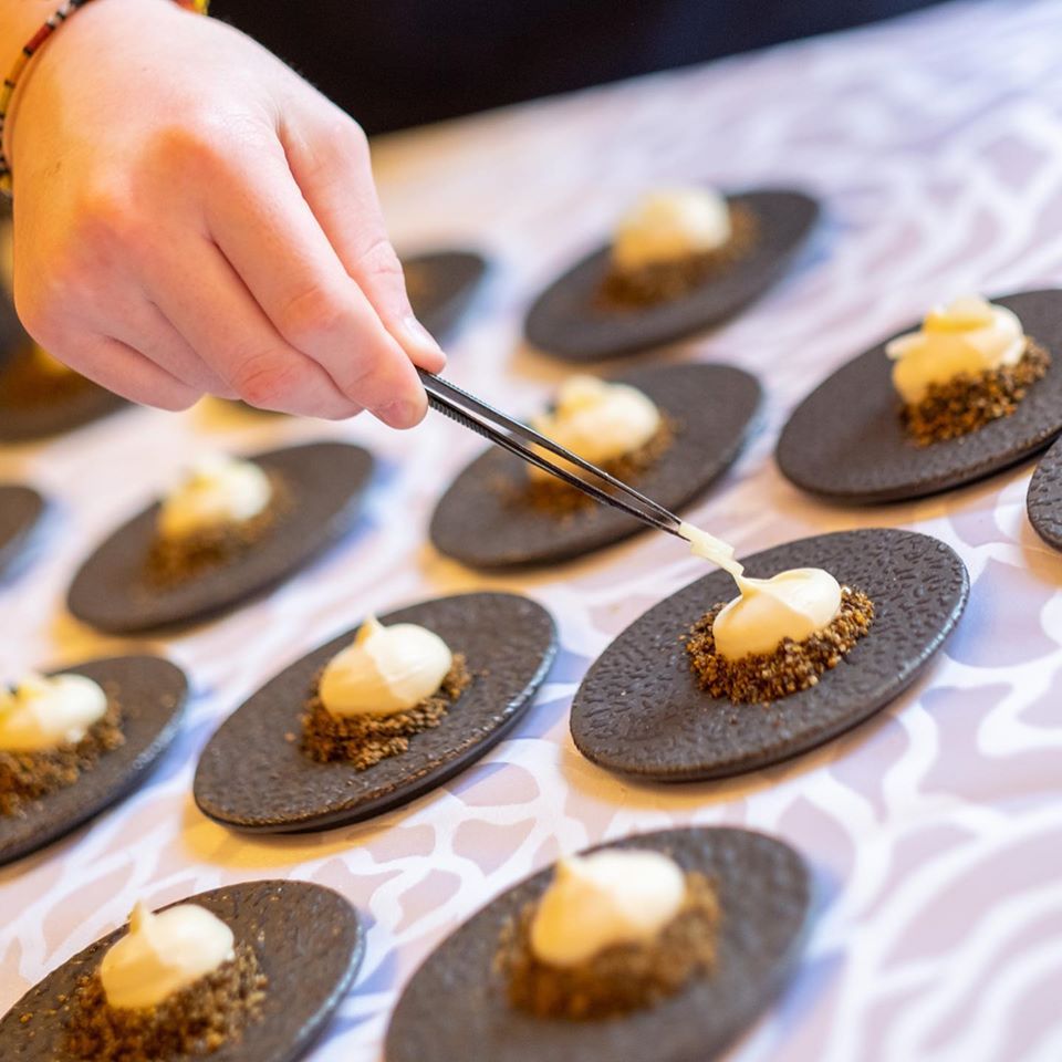 Calling chefs from NZ, Samoa &amp; the Cook Islands! 👩‍🍳🇳🇿🇹🇼🇨🇰👨‍🍳

#GoodFrance, the gourmet festival celebrating French gastronomy and held across the globe will be back from April 13-19! 🌏

Come &amp; join thousands of dinners “à la française”!🇫🇷 
Register here → bit.ly/GoodFrance2020…