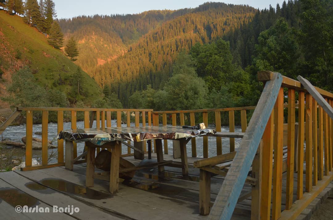 arslanbarijo's tweet photo. #NeelumValley #Kashmir #Pakistan  #TravelPakistan #BeautifulPakistan #Travel  #TravelDiary #PhotoBlogger #Photo  #Wanderlust #Traveller  #Blogger #Storyteller #photography #discoverpakistan #StoriesofPakistan #shutterpakistan #travellersofPakistan  #Pakistanisflying #PakistanIs https://t.co/wgRATXt8Ii