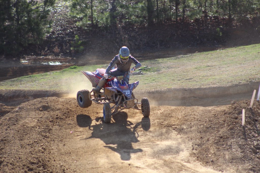 wallace_riley's tweet photo. You can’t win the game if you run from the hustle💪🏼🏁 Were going all out this 2020 #atvmx season!! https://t.co/ORkSYzTfZr