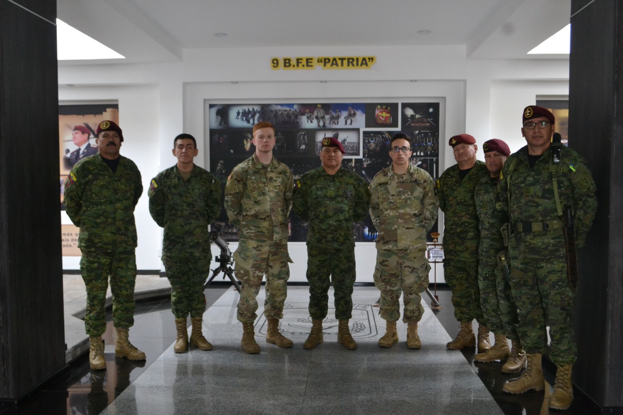 httpspbstwimgcommediaESy3s5aUMAIfIcbformatjpgnamelarge