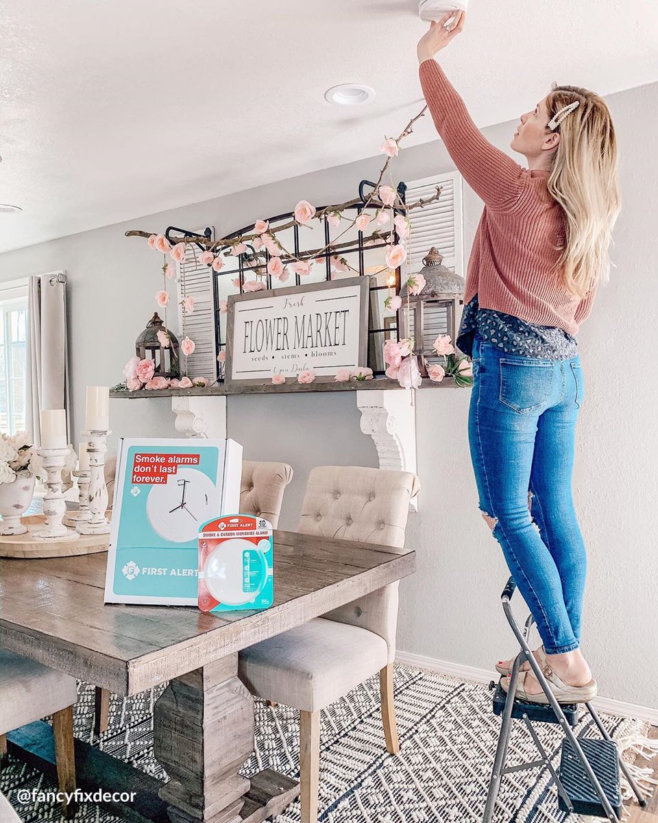 #ad Keep your family safe by upgrading to a <a href="/firstalert/">First Alert</a> Combination 10-Year Sealed Battery Smoke &amp; Carbon Monoxide Alarm which will give you 2-in-1 protection. 

LEARN MORE HERE: clvr.li/firstalert_cs 

#TimeToReplace #BeSafeReplace #FirstAlert