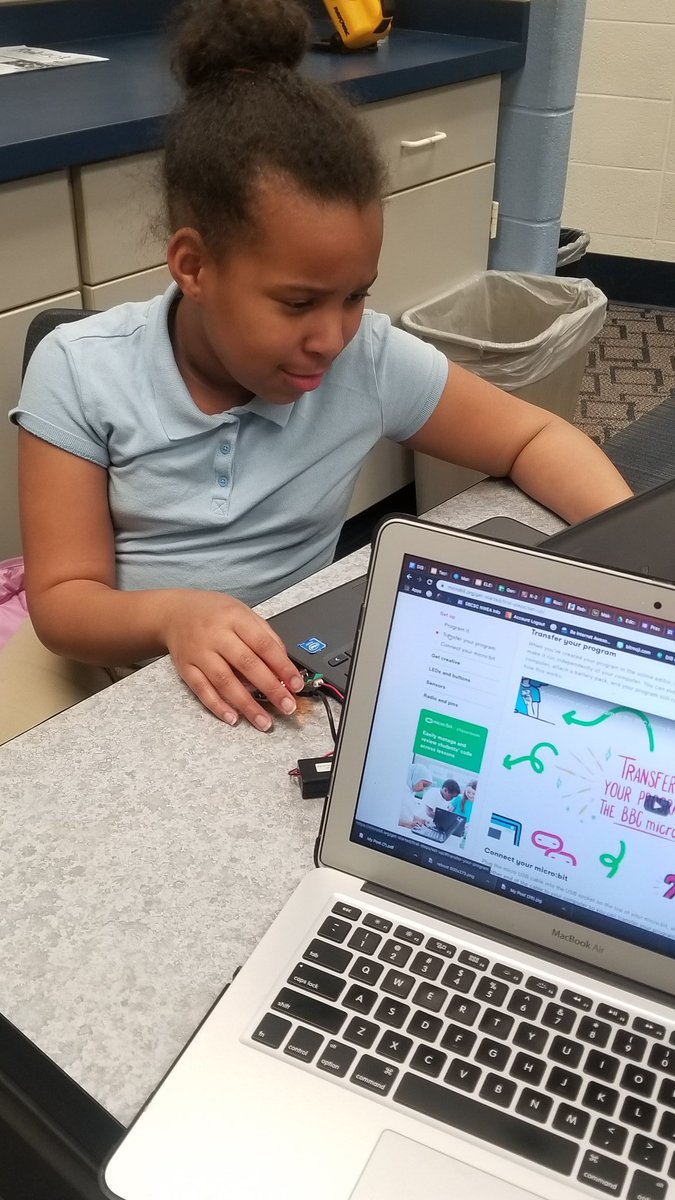 HSwartz25's tweet photo. The @KennedySBCSC @GirlsWhoCode Club worked on coding Micro:bits. Each girl is going to teach a younger girl how to use them. We talked about how they can become that girl's role model! @SouthBendCSC @EdTechDolls @TIntegrators @EdTechintheBend @gillforindiana @mmattmodlin https://t.co/jsQV9AMXVY