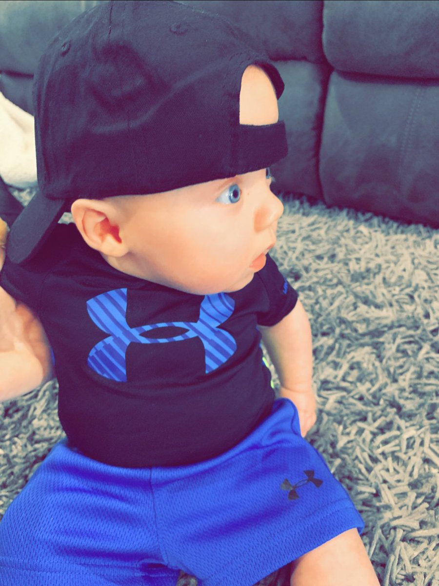 jbein60's tweet image. Hey @UnderArmour if you need an adorable little man to model your clothes, Cayson is your man! #underarmour #UABaby #Underarmourbaby #cutestbaby #futuremodel