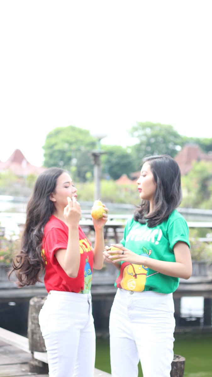 Supier4's tweet photo. Tahukah sahabat jika Mengonsumsi satu buah pear bisa memenuhi 8 persen asupan vitamin K harian yang akan menurunkan risiko terkena kanker hingga 45 persen lebih rendah๐๐
.
.
#Supear #TheSupear #SupearIndonesia #USAPear #InfoSupear #TipsSupear #pear #buahpir #pir https://t.co/C3W8Ka1Knl