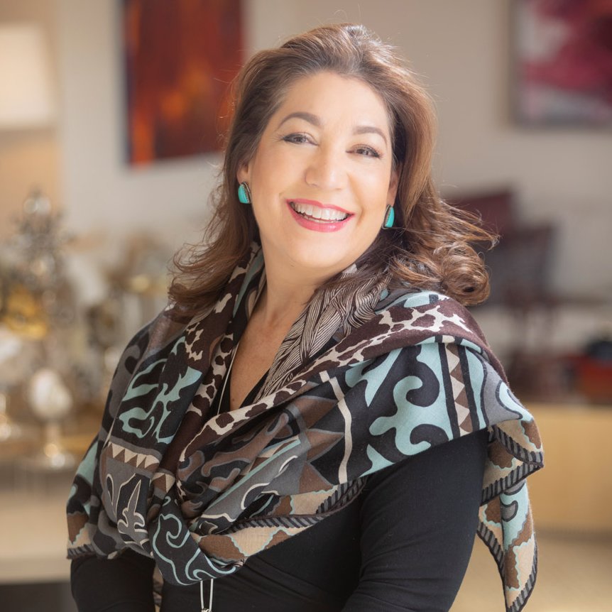 _StudioDesigner's tweet photo. Sponsoring High Point Market's Style Spotter program, Studio Designer is proud to feature Victoria Sanchez who is an award-winning and nationally acclaimed designer with her popular ‘Victoria at Home’ shops. Learn about the Style Spotters:
https://t.co/0I4pbrDln5 #HPMKT #hpmktSS https://t.co/3vphflaATj