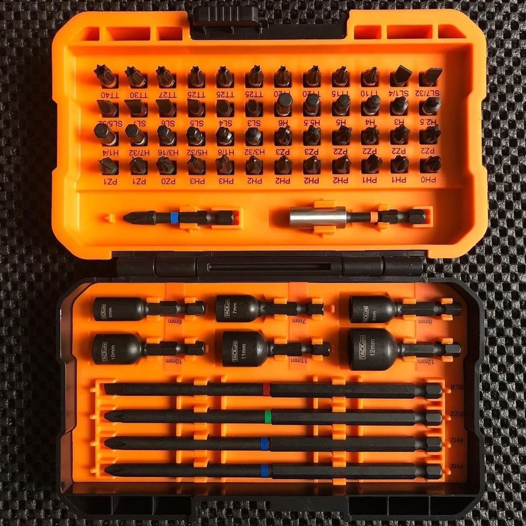 tacklife6's tweet photo. Cool solid box puts your bits in order, hold them tightly, no drop, you can conveniently switch from bits to bits and bring it from job to job.📌
#tacklife #carpentrytools #carpentry #carpenter #drillbits #drillbitset #powertools #totaltools #tools #toolbox #toolattachments https://t.co/70zm5hlbR7