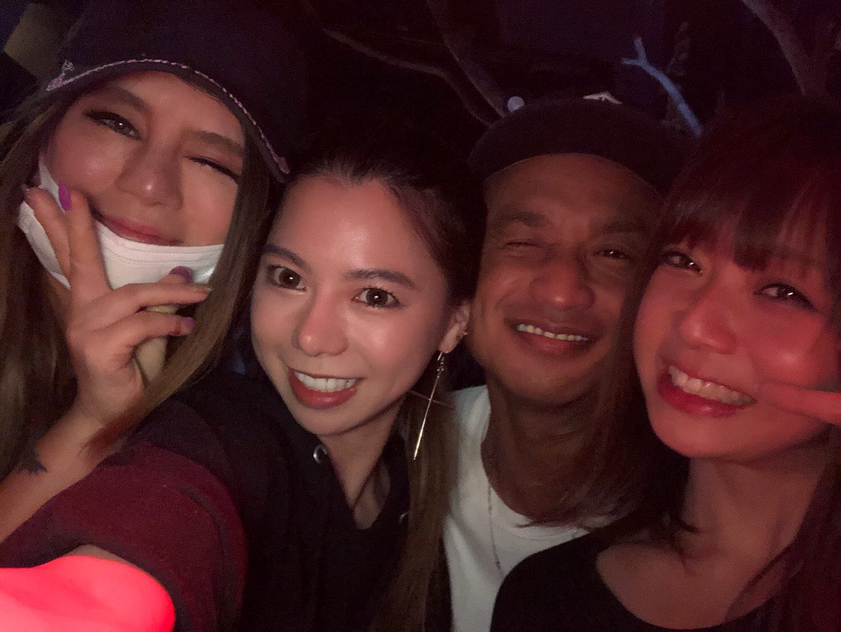 dj_kato5264's tweet photo. 週末の色々🎵
みんなで仲良く楽しく飲んだりパーティーしたり、そして日曜の夜から月曜丸々1日死亡💦ww
最近体力もちませぬ😭ww
#djkato #六本木 #歌舞伎町 #dreamstore #bulebar #trance #psyche https://t.co/4QiDfLbz2q