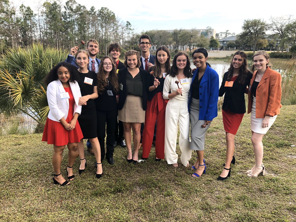 PCHS_MUN's tweet photo. 2020 SWFLMUN RECAP!
🌟5 GAVELS! including a first gavel by our freshman Kajsa Carlson
🌟2 Outstanding Delegate Awards
🌟Honorable Mention for freshman Alanna Belevitch
🌟$7,000 in scholarships
🌟 1st Place Special Competition
🌟Outstanding Delegation! https://t.co/VVNfR6I3L3