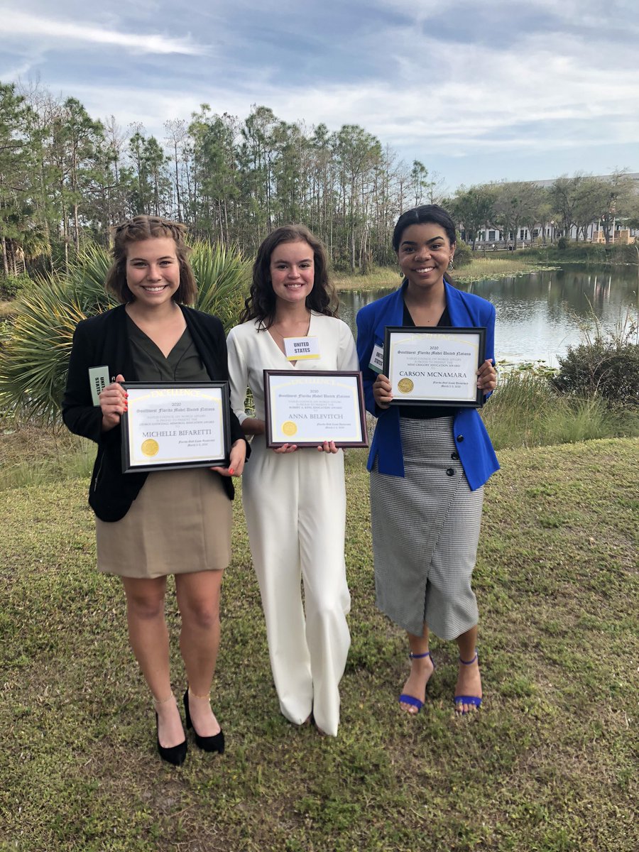 PCHS_MUN's tweet photo. 2020 SWFLMUN RECAP!
🌟5 GAVELS! including a first gavel by our freshman Kajsa Carlson
🌟2 Outstanding Delegate Awards
🌟Honorable Mention for freshman Alanna Belevitch
🌟$7,000 in scholarships
🌟 1st Place Special Competition
🌟Outstanding Delegation! https://t.co/VVNfR6I3L3