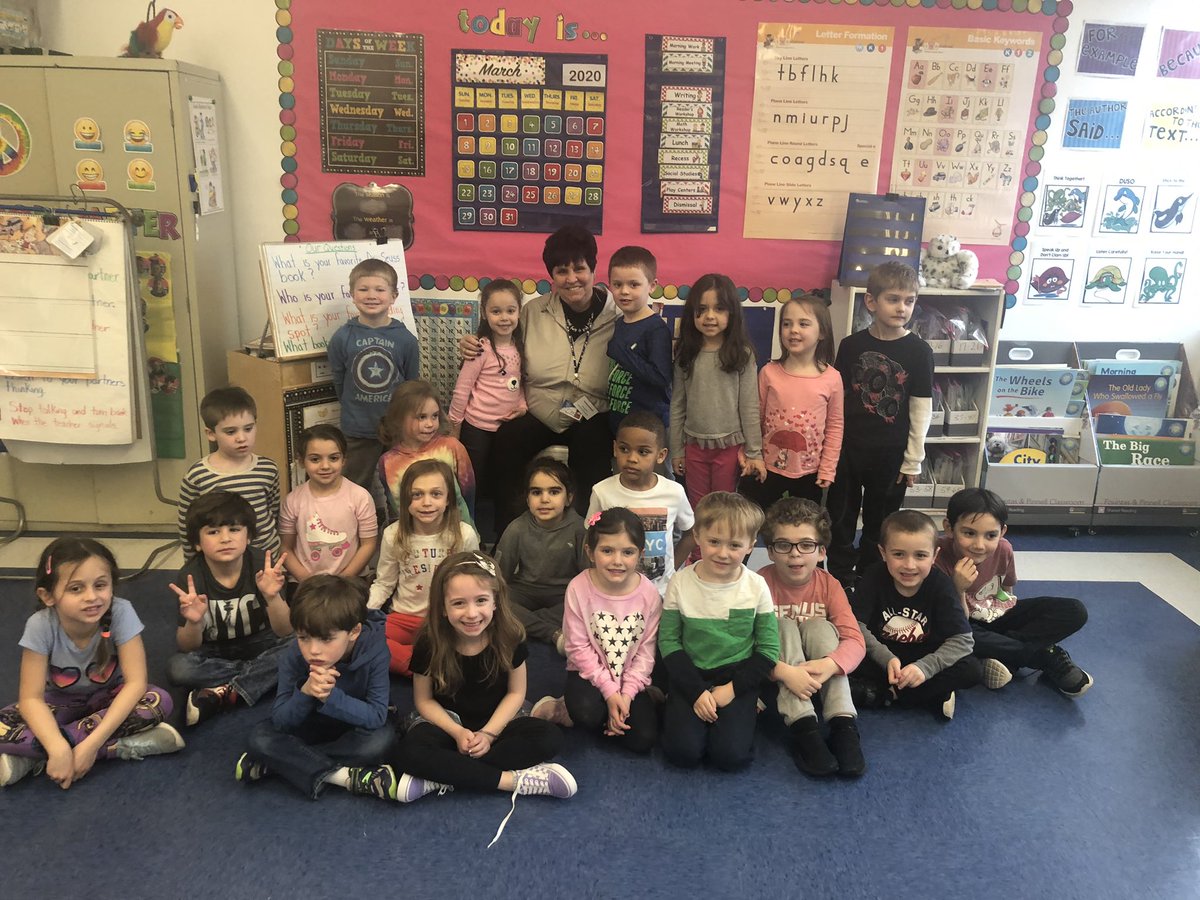 rtarrash's tweet photo. Thank you to Sandie Schoell for reading “All The Things that You Can Do That are Good For You”- by Seuss, and for always inspiring our Oceanside students! #school6magic! @LucilleMcAssey https://t.co/AE56EBR1Xr