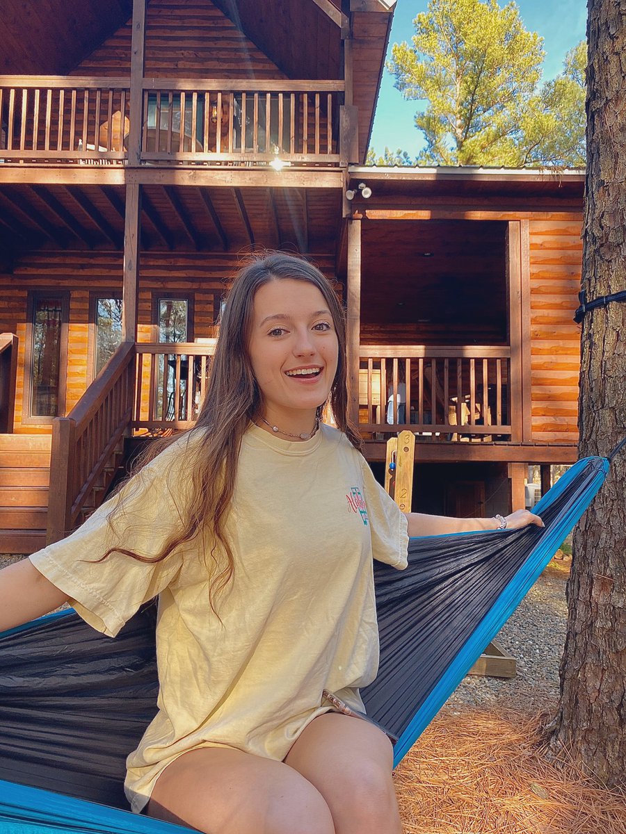 carrisanichols2's tweet photo. spring break bby https://t.co/bLX1V9slAJ