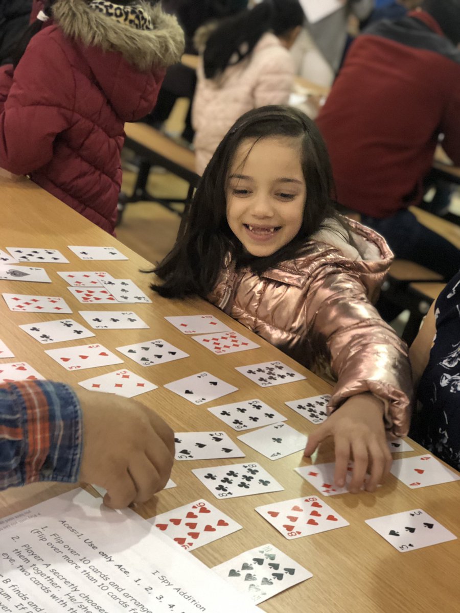 MrsGriffinsDoor's tweet photo. Family Math Night @JMDragons5 #shinebrightedison @amihoffman @jyoungdulina #math #mathfun #familyfun #mathfunnight https://t.co/KM3ykZbNm8