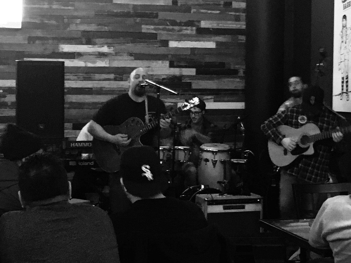 Concreterootz's tweet photo. Here's some pics from our #acoustic show at @TightHeadBrew in #Mundelein #Illinois!! (2/22/20)
#TheConcreteRoots #ChiTownReggae #chicagoreggae #IllinoisReggae #MidwestReggae #MidwestMusic #IllinoisMusic #ChicagoMusic #ChiTownMusic #concreteroots #onelove #tuesdayvibes #chingon https://t.co/VAHdBJRO8B