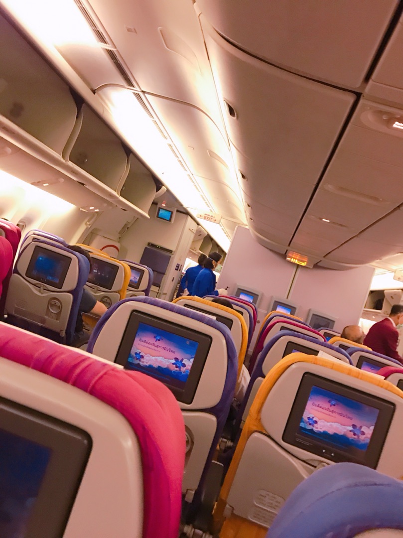 Miyaりん 旅インスタグラマー 羽田空港到着 おはよ タイ航空 機内食 朝から チキン 美味しかった 羽田空港 ー アメブロを更新しました Miya バンコク T Co Fbpg4cswe7