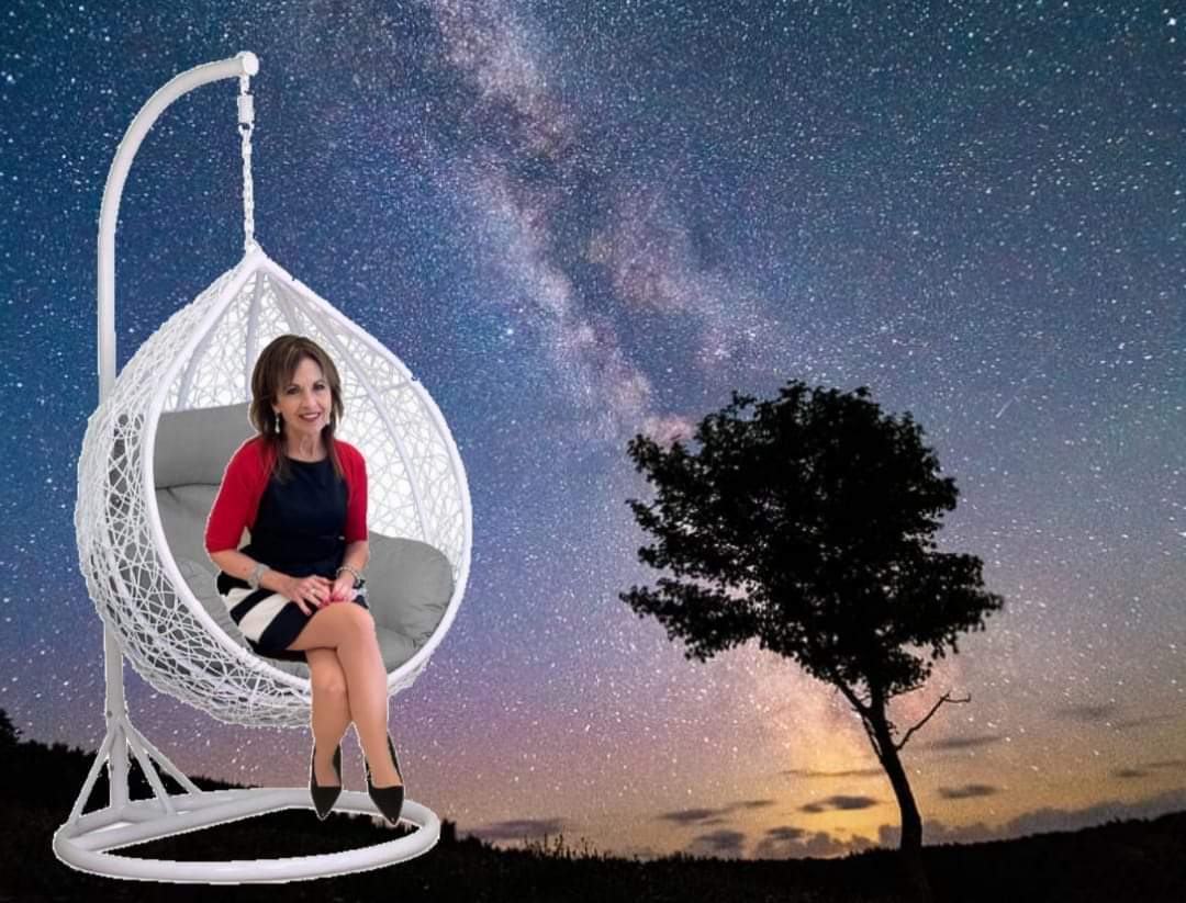 C'mon!.. It's @SmithSistersBlu
Sing With Them: "I WANNA BE A STAR IN HEAVEN"
 CountryBandStand.com/SmithSistersBl…

Cindy, KEI PR email PR@Kickingeagle.com
Radio DJ? email us for station promo copy of any of our artists Thanks
Hear the new releases at Countrybandstand.com on the RADIO page