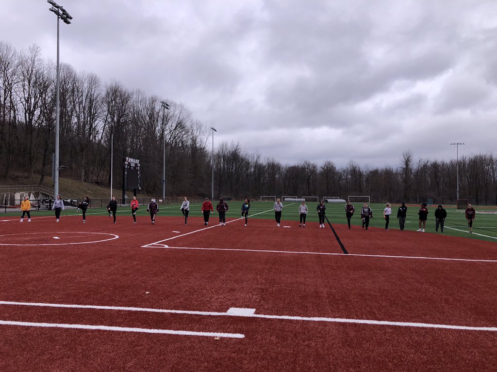 LadyRedsSftball's tweet photo. Taking advantage of our turf field!Love being able to get outside the first week!!🥎 @coachgage0306 @NewarkCSD @NewarkAthletics #workhard #creatinggreatness https://t.co/Erl87Waebh