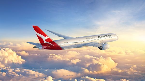 RadioRoaming's tweet photo. Qantas coronavirus changes initiated. Further cuts to its international flying, reducing capacity by almost a quarter for the next six months. #pandemicresponse #Qantas #Qantascoronaviruschanges https://t.co/VNgPyPslgP https://t.co/6AtqA5Kll3