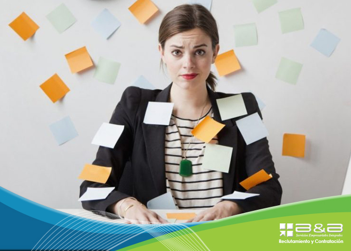 ByBservicios's tweet photo. ¿Te sientes agotado, melancólico, apático o ansioso? Presta atención a tu cuerpo, tu mente y tus emociones. Te pueden dar pistas importantes sobre lo que te ocurre. La sensación de bloqueo suele ser un síntoma de estrés. #ByBServicios #reclutamiento #contratacion #trabajo https://t.co/gUFjxmXMYY