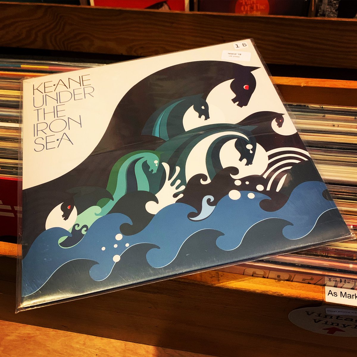Albumism's tweet image. In our shopping bag today at Brooklyn’s Music Matters: #Keane’s ‘Under The Iron Sea’ (2006) #SupportRecordStores #BuyMoreRecords