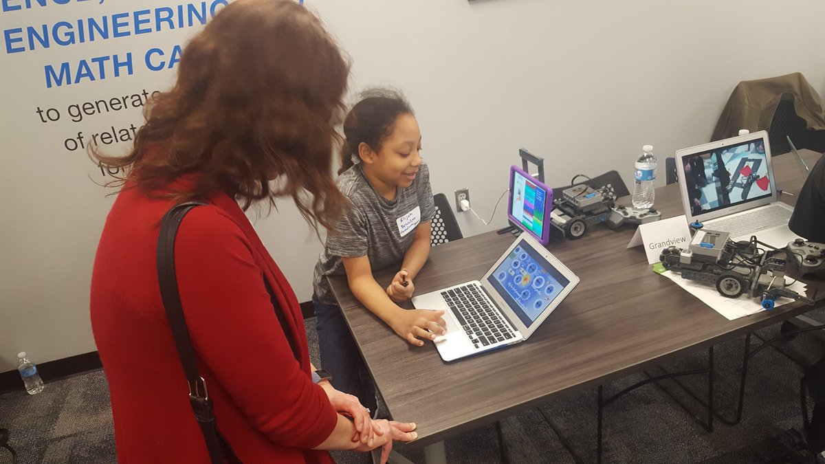 mrstolberg's tweet photo. Belvidere students being impressive and presenting their @PLTWorg projects at the @STEMKC showcase! https://t.co/IoxqETESdC