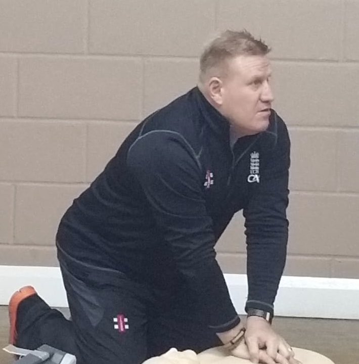 Cricket First Aid @UptonCC. Another top course with volunteers from across the county. @NestonCricket @PortSunlightCC @OldParkonians @WallaseyCC @NBCC_est1856 @TranmereVicsCC @PottShrigleyCC @CheshireCB
