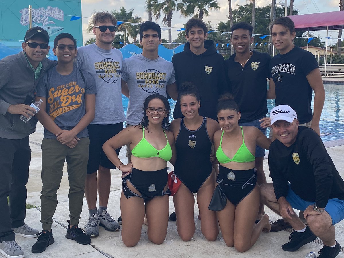 Kathryn_Koerner's tweet image. Senior Night 2020