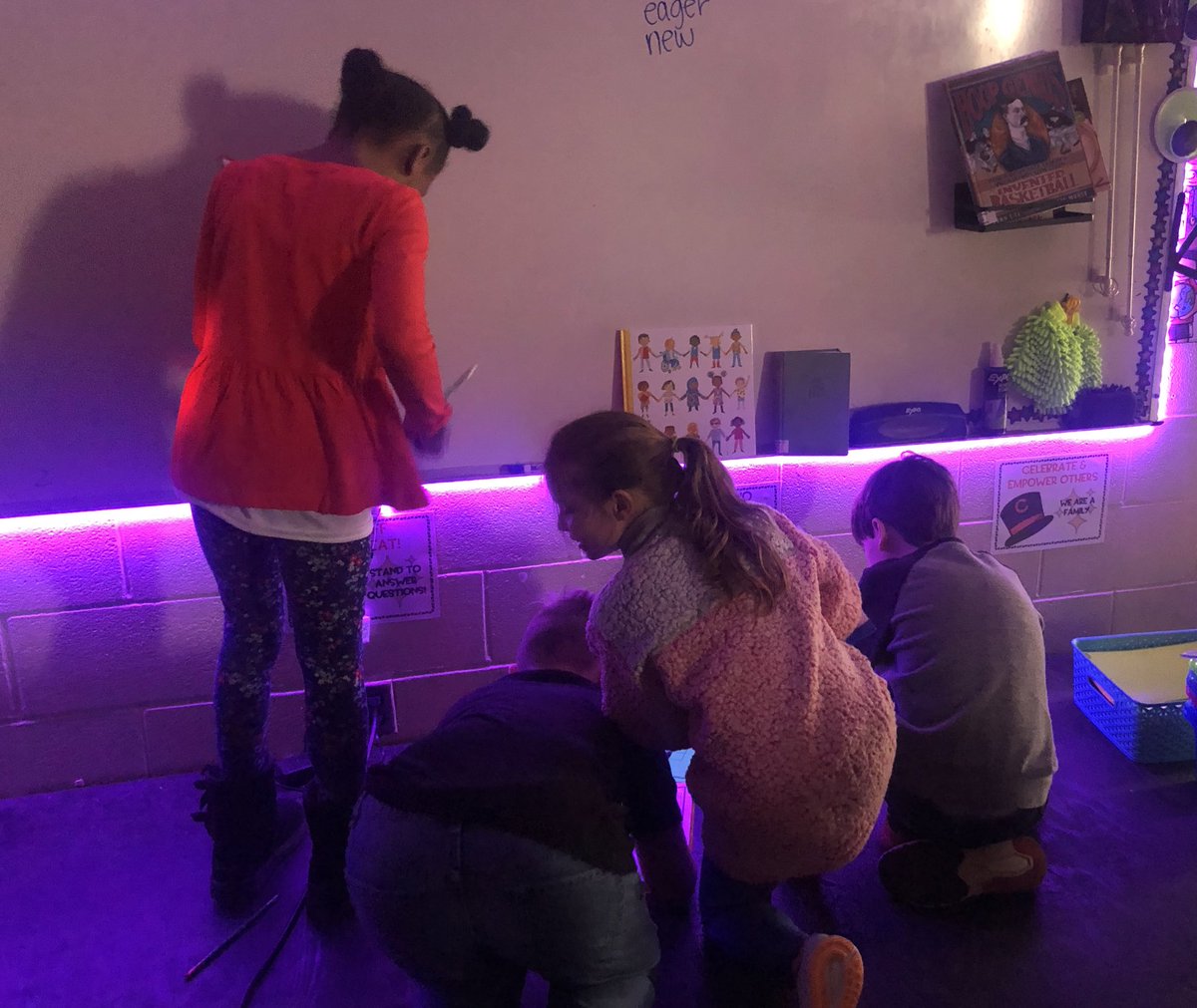 cashionsclass's tweet photo. Patterns in Area Scoot! We understand the pattern when changing the length and/or width and the overall area of the rectangle! @OESrockSTARS https://t.co/N0rDlbY9IE