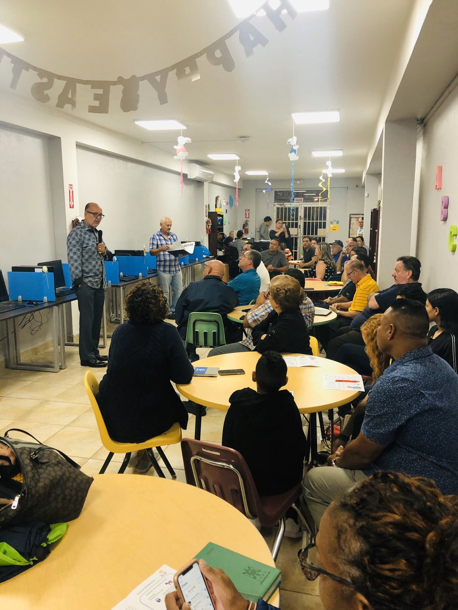 repjuniorperez's tweet photo. 📍AHORA| Reunido con los Presidentes y Coordinadores del Precinto 10 de Bayamón. #EstamosListos #BayamonPresente #Distrito7 #Trabajandoparati https://t.co/Kuo5Hfn9g3