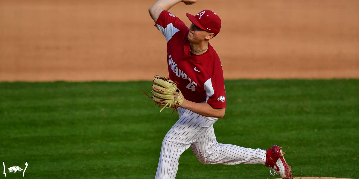 RazorbackBSB's tweet photo. Big Willy Style tonight 😤 https://t.co/unZywDc3u8