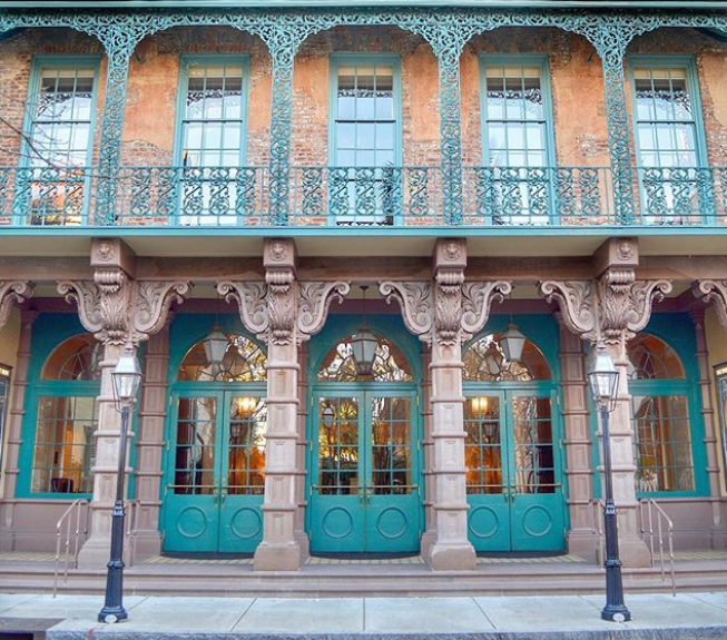 KingCharlesInn's tweet photo. Visit the Dock Street Theater, America's first theater, located a short nine-minute walk from King Charles Inn! 📷@mnswick⁠
#charleston #charlestonsc #southcarolina #discoversc #beautifuldestinations #travelgram #travel #exploremore #stayandwander #DockStreetTheater https://t.co/1KuUr0s5E7