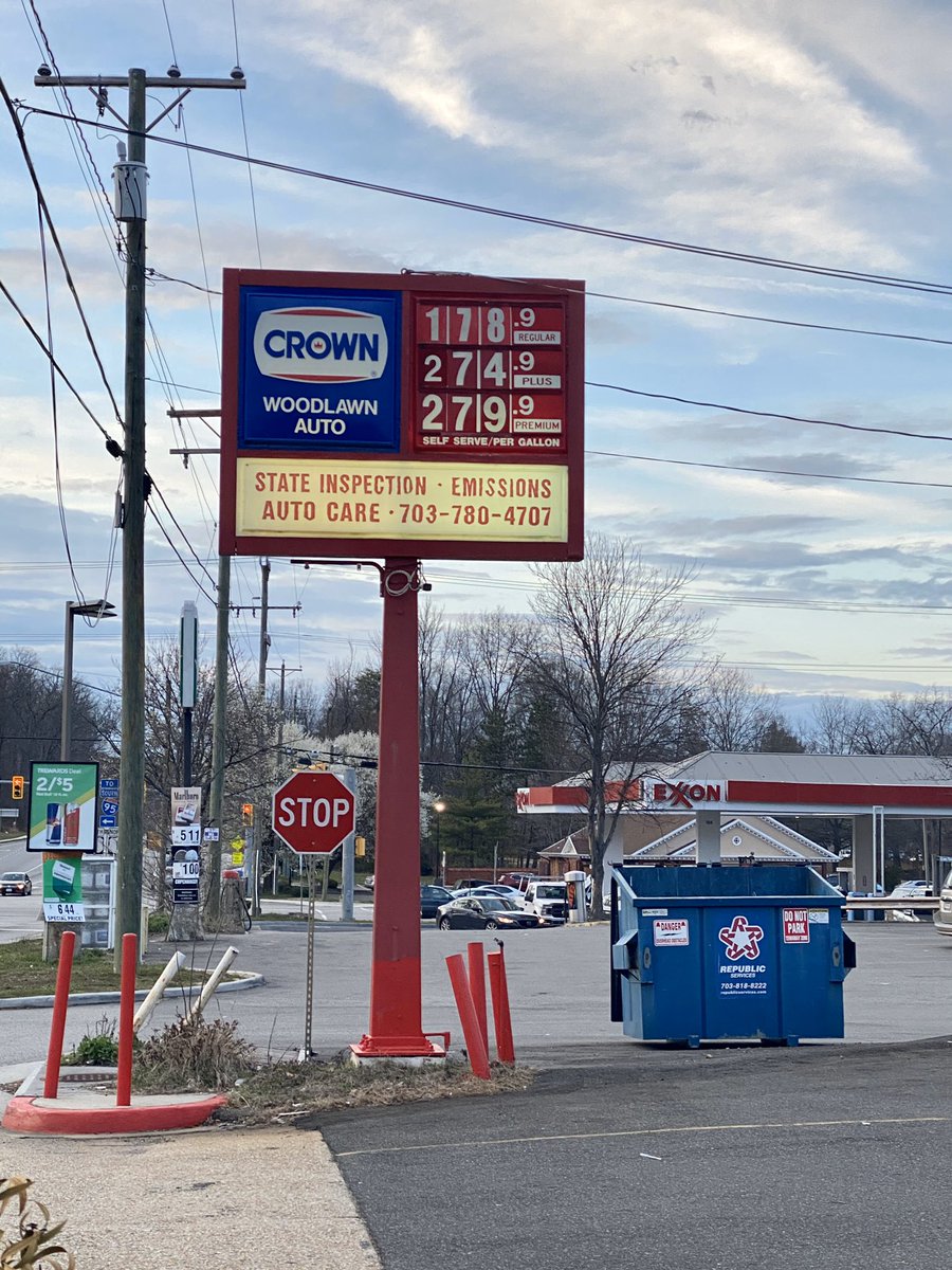ItsAishaHello's tweet photo. #coronavirus concerns impacting different things in different ways, including lower #gasprices in #DCregion.@FoxBusiness contributor @EnergyPhilFlynn says some factors include school/univ closings & fewer people leaving home. Some prices less than $2 in #Mountvernon #Va.@fox5dc https://t.co/uCYZTK2hCG