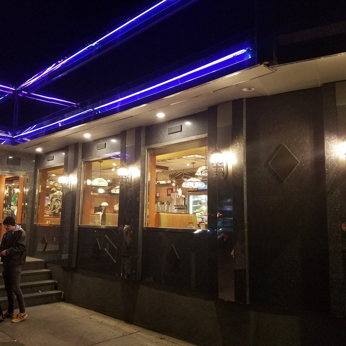 wmillernet's tweet photo. Sometimes, the location, the script, the director, the cast and the crew all come together in a very wonderful way. Such is the case for the film, Phillies Diner. https://t.co/OdpQFaeKXu