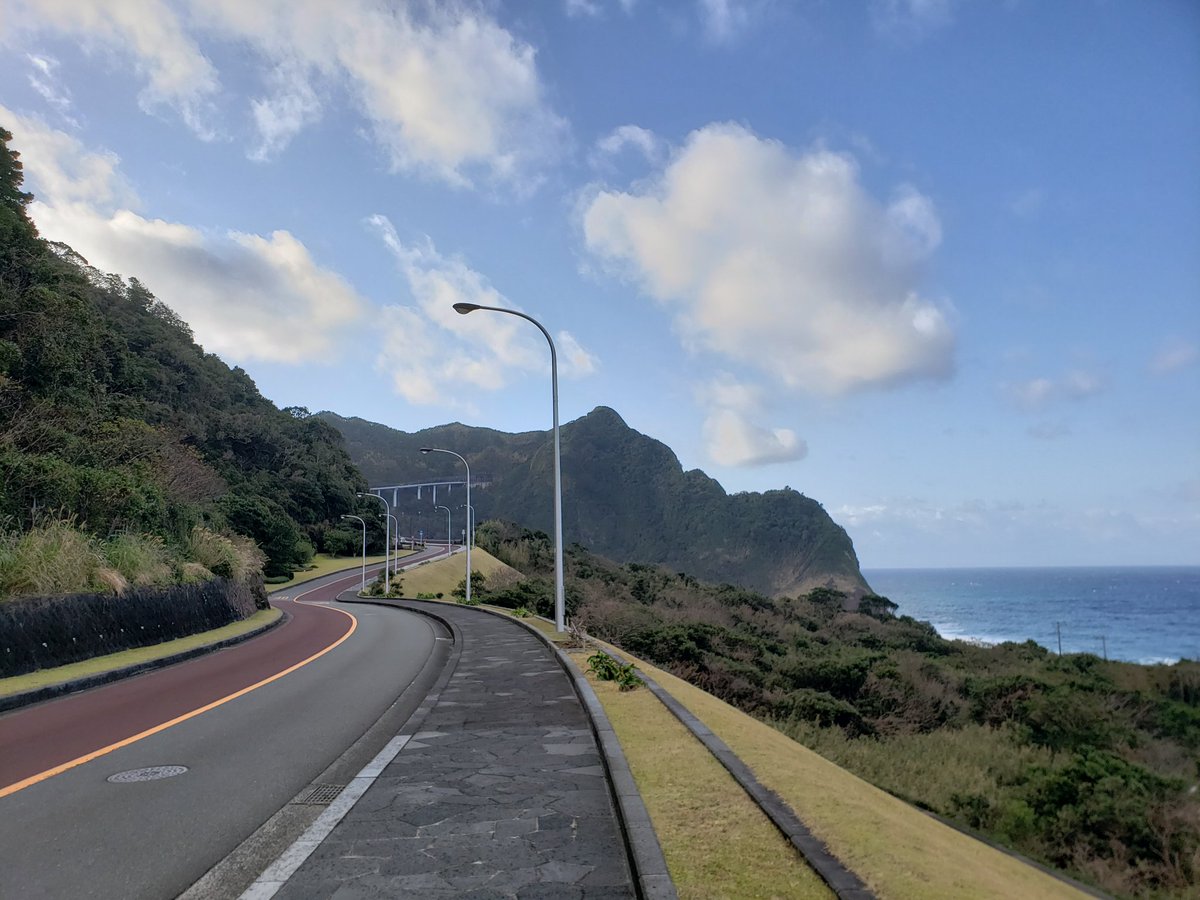 K Kazu 八丈島で朝活 ただのウォーキングだけどw でも 景色は最高だね 旅のブログ T Co Jfebrrypge 八丈島 島 離島 朝活 朝 ウォーキング 散歩 旅行 国内旅行